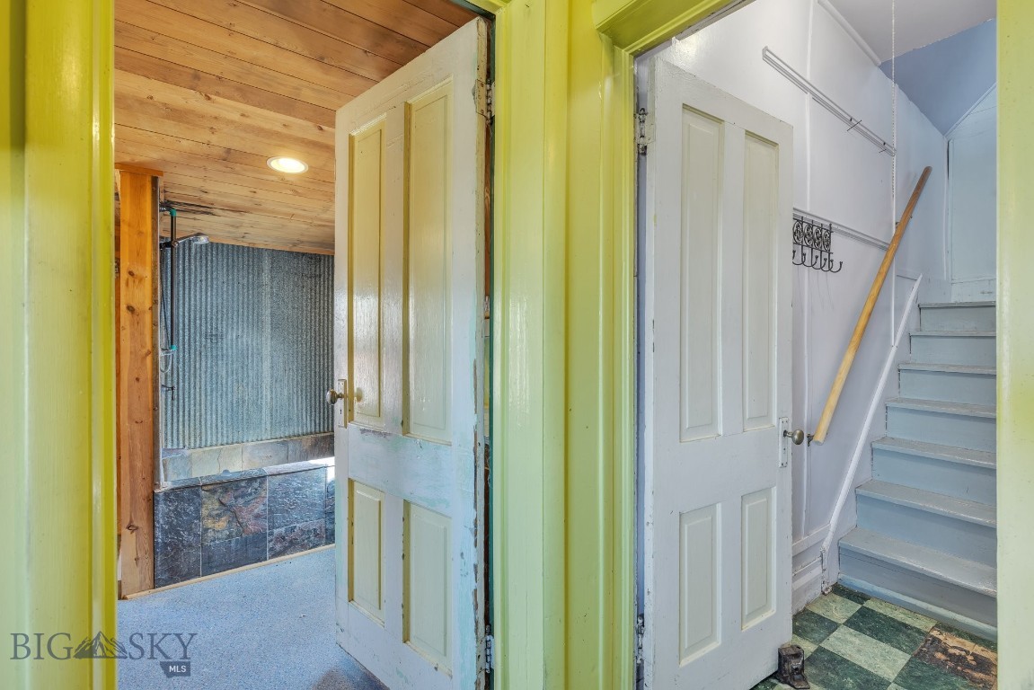 Bozeman, Montana 59718, United States, 3 Bedrooms Bedrooms, ,1 BathroomBathrooms,Land,Contingent,60512