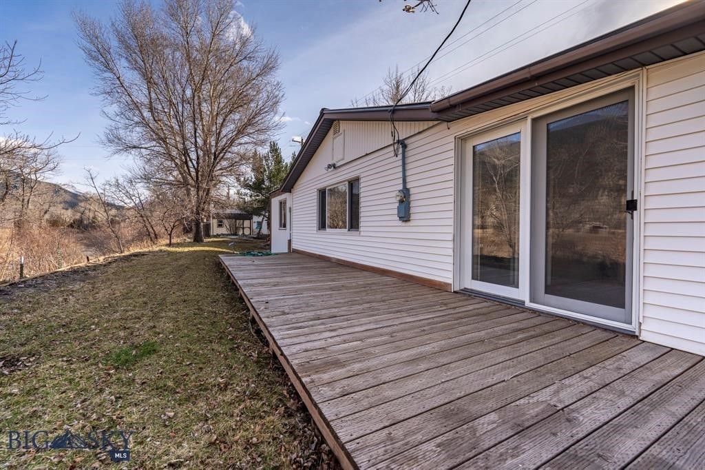 5042 US Highway 89 S