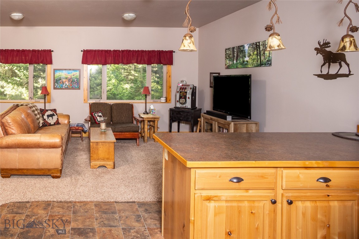 Gallatin Canyon - Residential