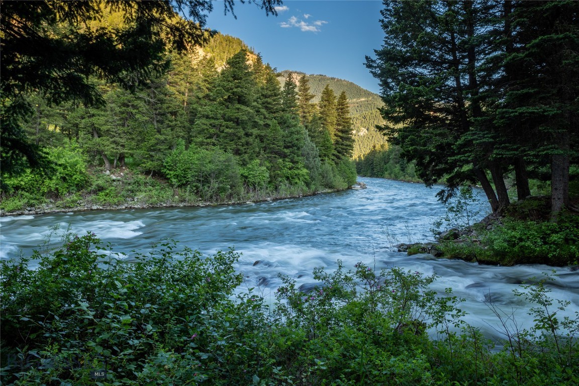 Gallatin Canyon - Residential