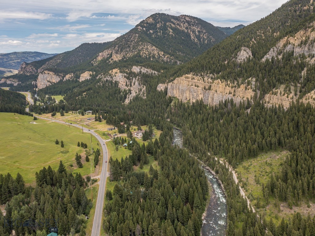 Gallatin Canyon - Residential