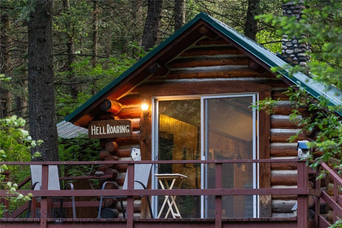 Gallatin Canyon - Residential
