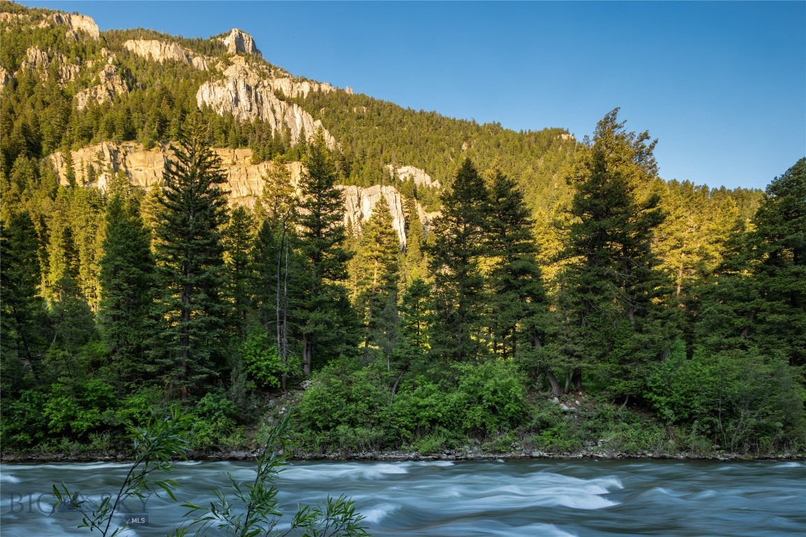 Gallatin Canyon - Residential