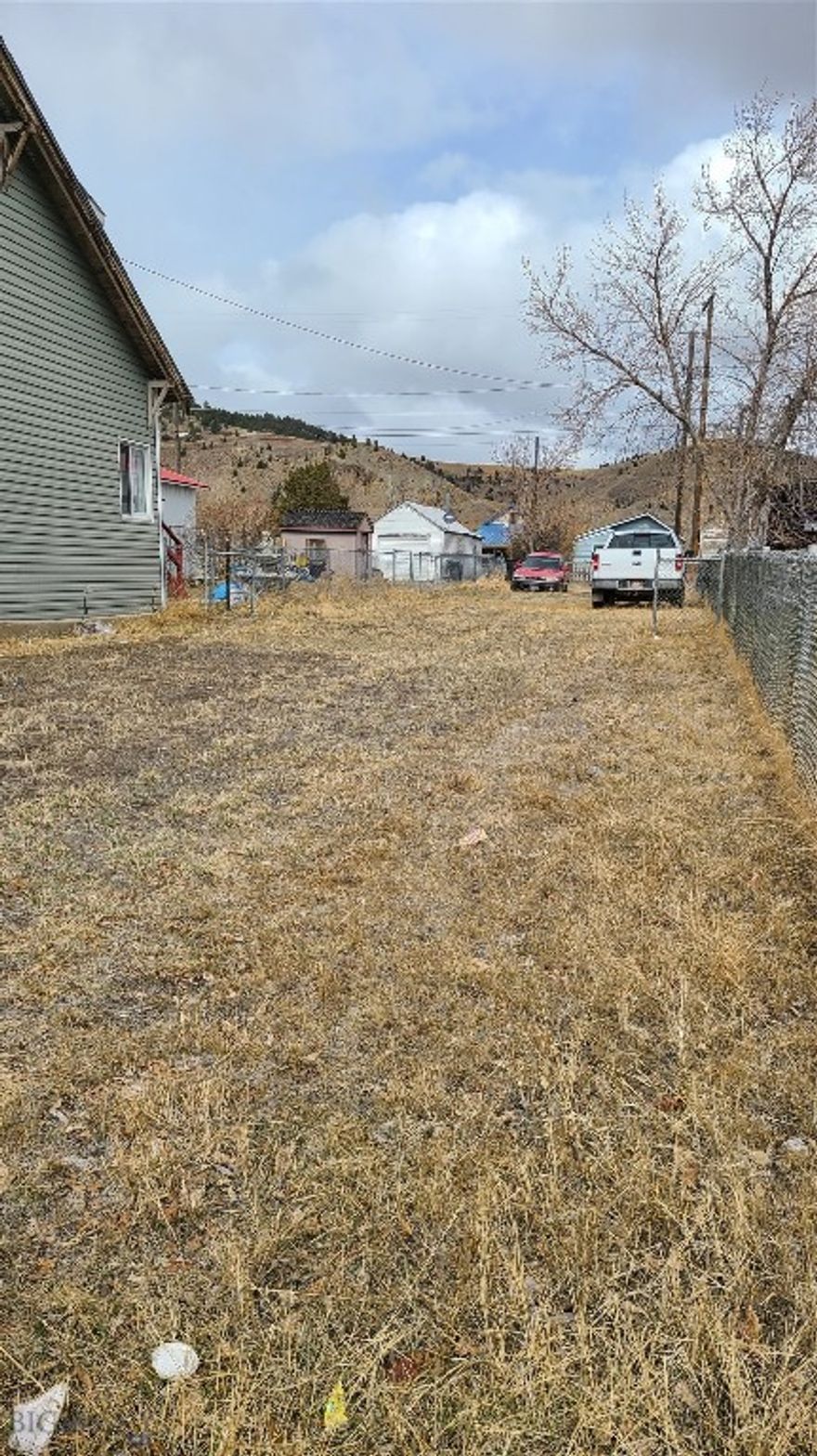 Not many lots for sale in the city limits. This could be just what you're looking for. The lot is close to many entertainment spots. Discovery Ski Resort for skiing, Georgetown Lake for fishing, ice fishing, and boating, Big Hole is a great attraction, ask your agent for more ideas for our area. Anaconda great town with shops, restaurants, and more for your entertainment. Anaconda has many hiking spots, hunting areas, fishing and more. This is the time to check out this property and contact your favorite real estate agent or broker.