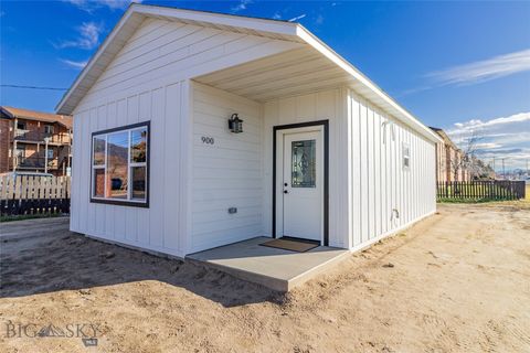 Photo of 900 Evans Avenue, Butte, MT 59701 (MLS # 401404)