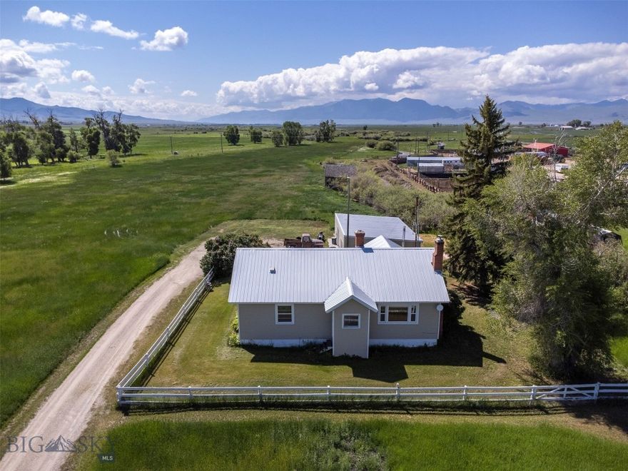 Hard to find, Fixer upper home on 9.98 acres, with a 2 car garage/shop. Selling as is, easy commute to town. Adjoining property is also for Sale MLS 383371. Black Tail Deer Creek flows thru this property with sga water rights.
Inside Pictures are virtually staged. BEING SOLD AS IS. Buyer and buyer's agent to verify all information