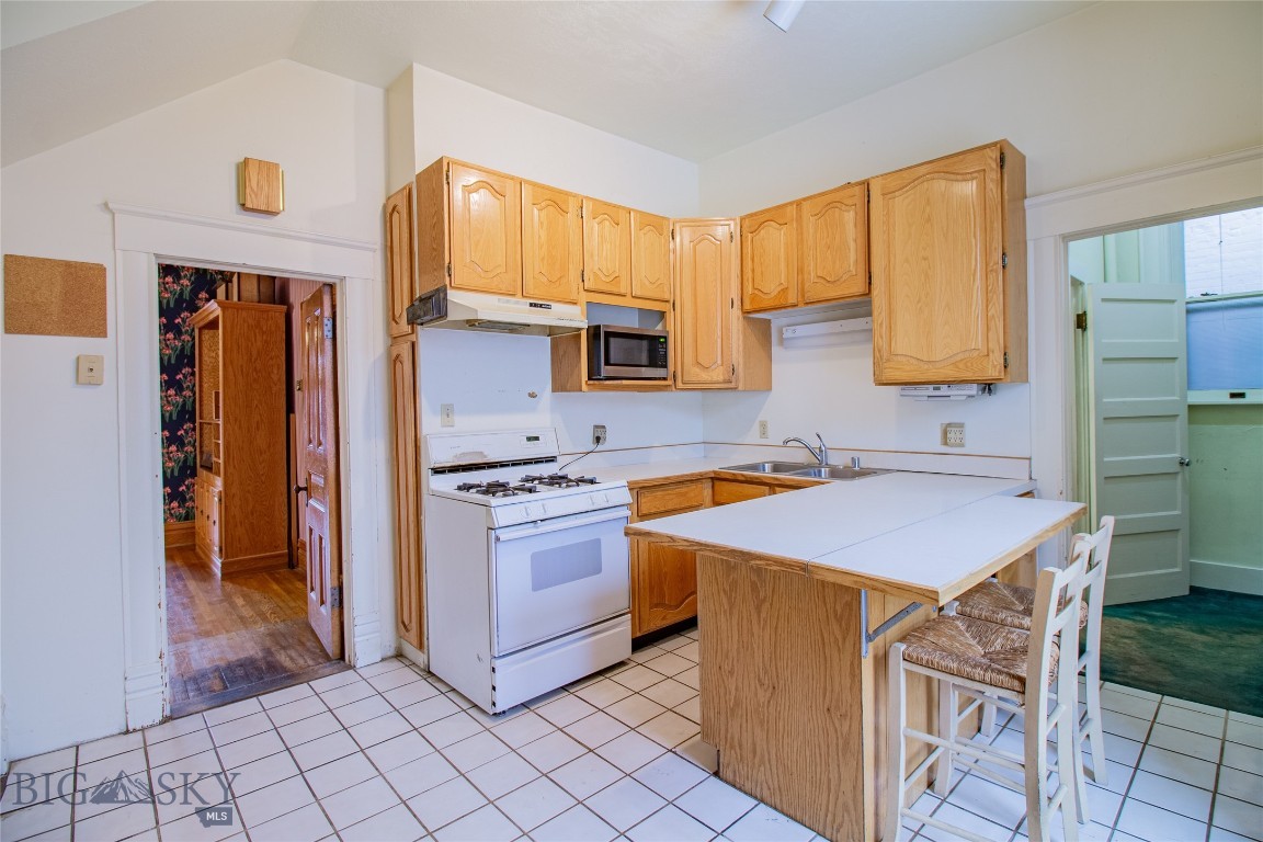 Butte, Montana 59701, United States, 4 Bedrooms Bedrooms, ,2 BathroomsBathrooms,Residential,Pending,23126