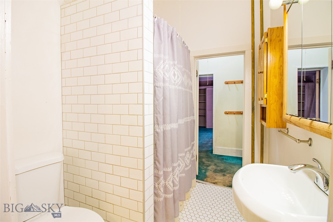 Butte, Montana 59701, United States, 4 Bedrooms Bedrooms, ,2 BathroomsBathrooms,Residential,Pending,23126