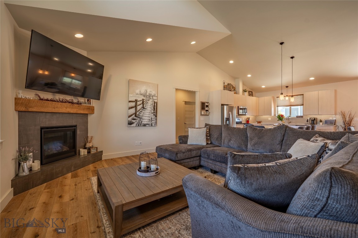 Discovery Vista - Residential