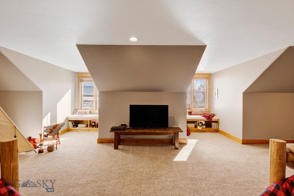 Belgrade, Montana 59714, United States, 4 Bedrooms Bedrooms, ,5 BathroomsBathrooms,Residential,Active,125296