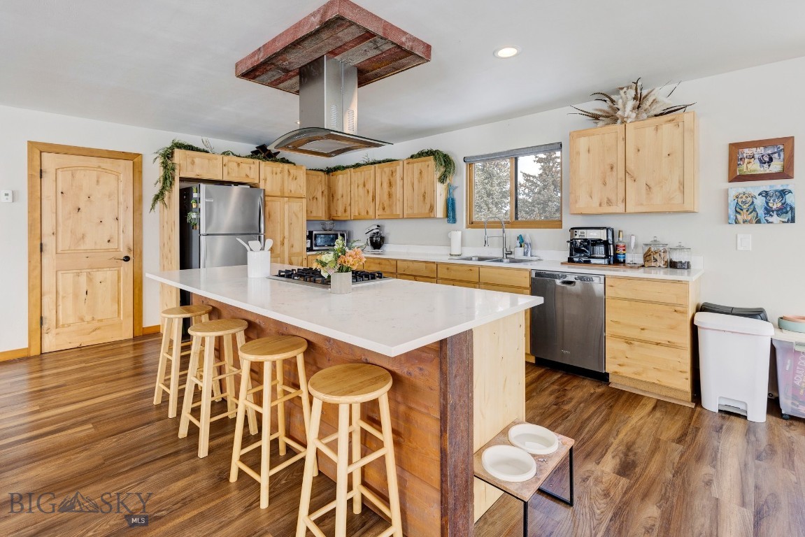 Belgrade, Montana 59714, United States, 4 Bedrooms Bedrooms, ,5 BathroomsBathrooms,Residential,Active,125296