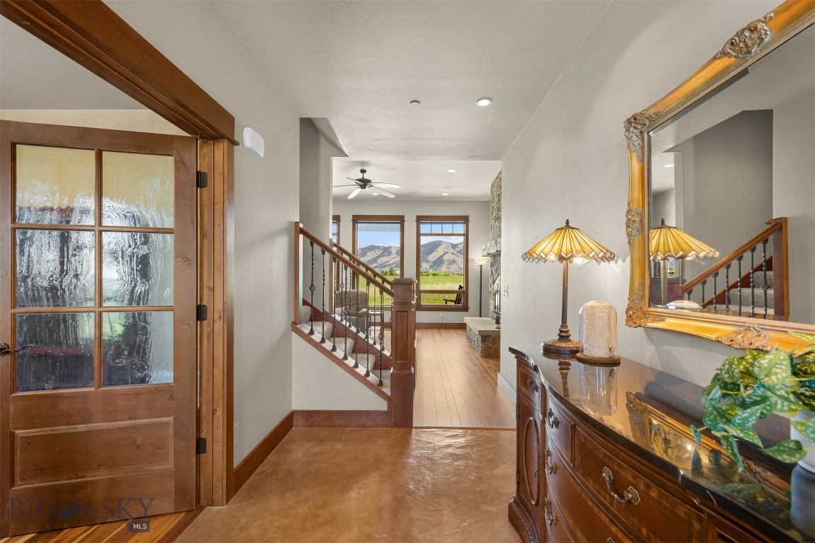 306 Glenbrook Lane