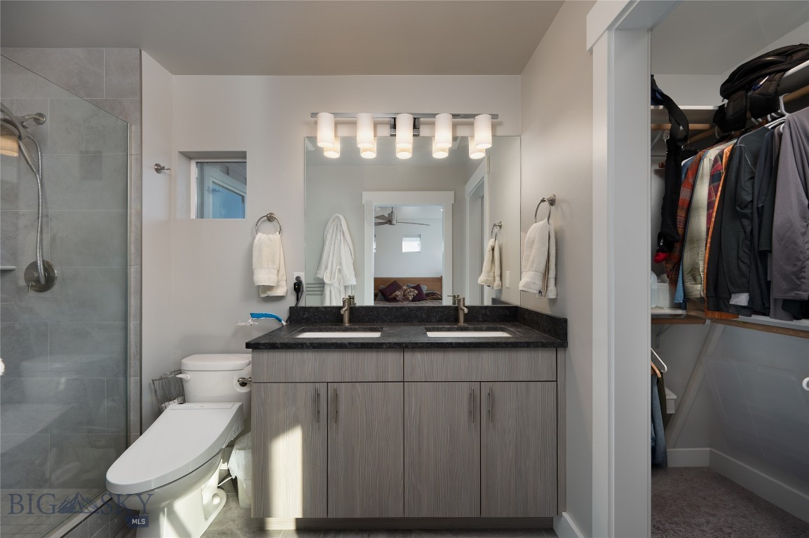 The Lakes at Valley West - Residential