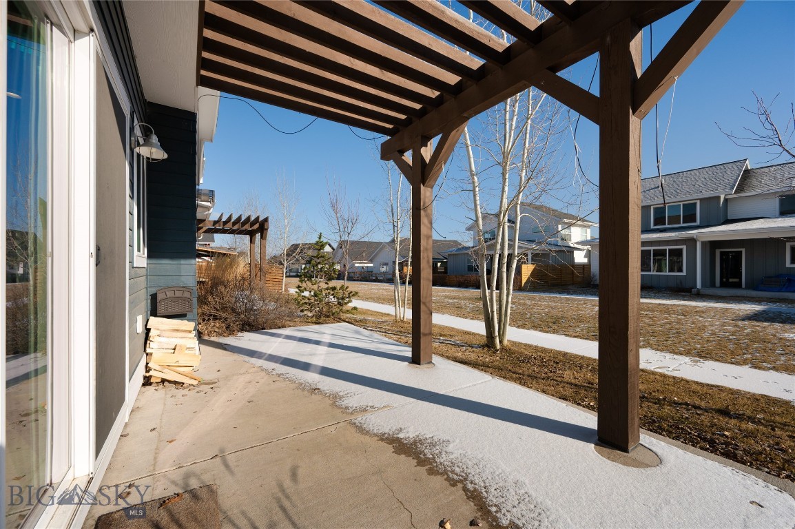 The Lakes at Valley West - Residential