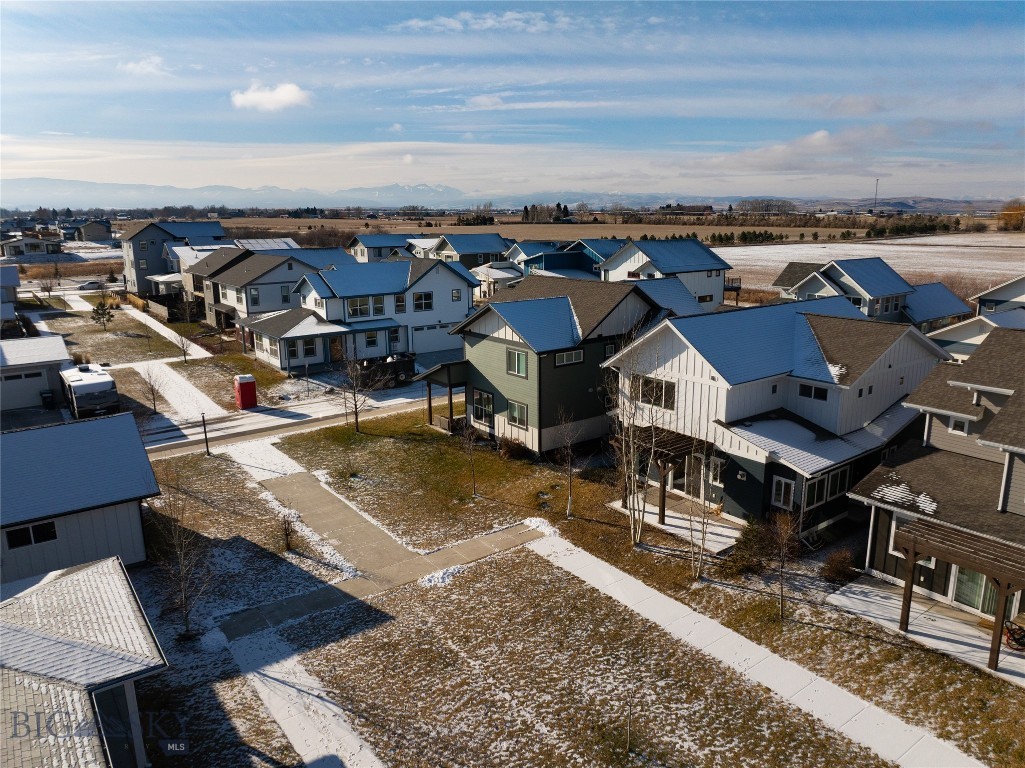 The Lakes at Valley West - Residential