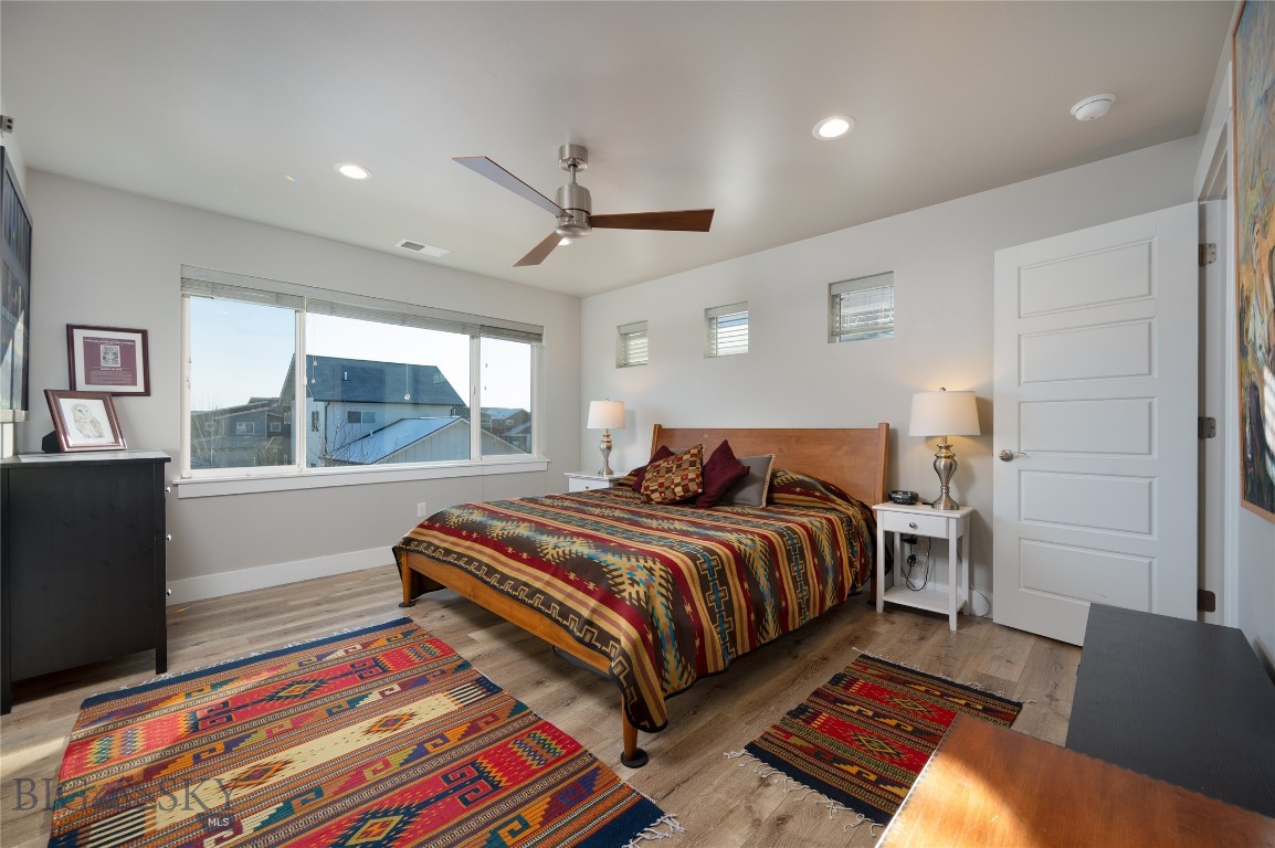 The Lakes at Valley West - Residential