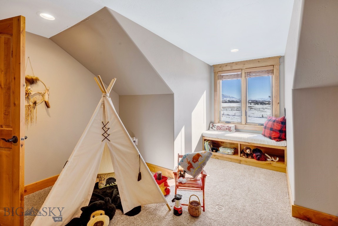 Belgrade, Montana 59714, United States, 4 Bedrooms Bedrooms, ,5 BathroomsBathrooms,Residential,Active,99576