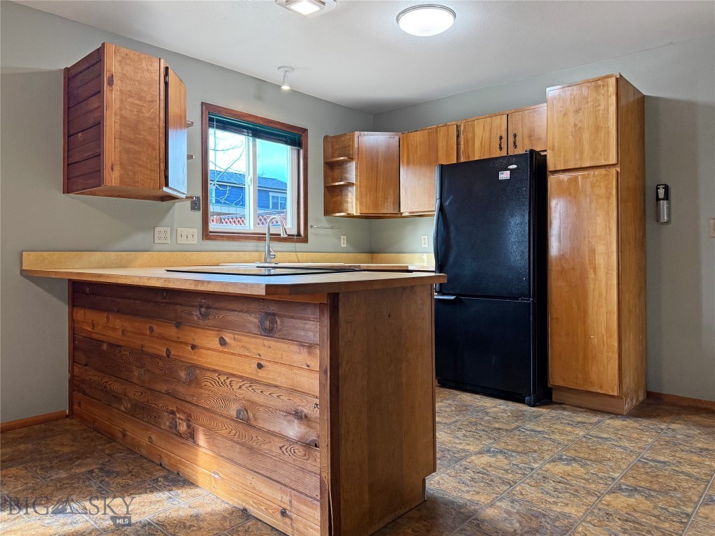 911 Jeanette Place D