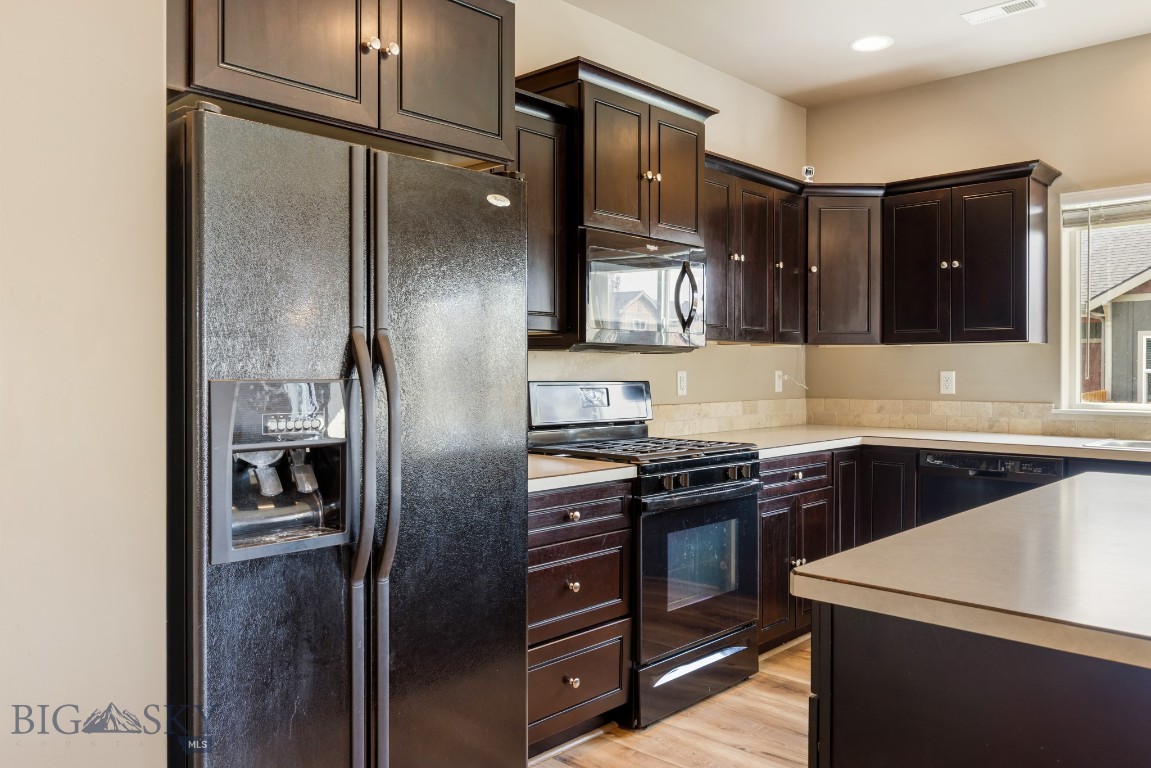 Bozeman, Montana 59718, United States, 3 Bedrooms Bedrooms, ,2 BathroomsBathrooms,Residential,Contingent,113999