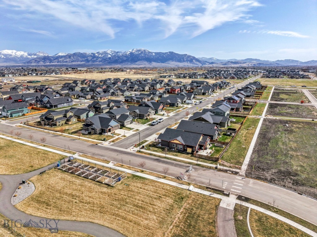 Bozeman, Montana 59718, United States, 3 Bedrooms Bedrooms, ,2 BathroomsBathrooms,Residential,Contingent,113999