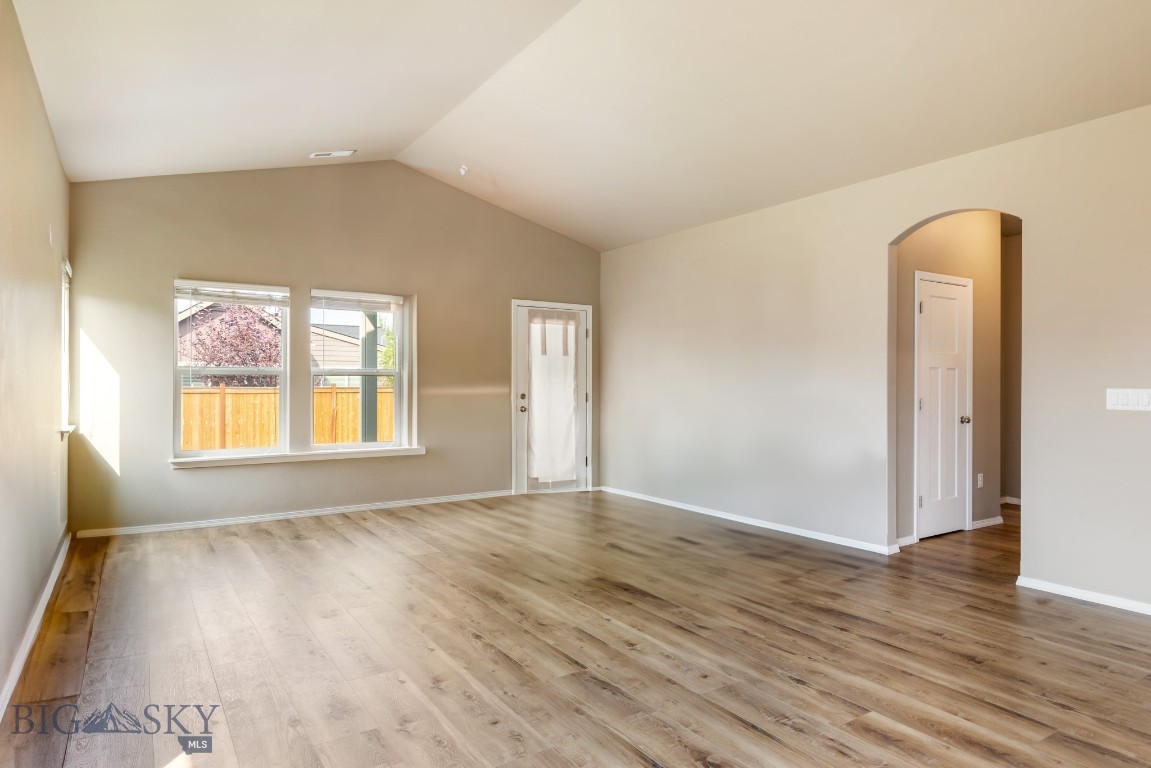 Bozeman, Montana 59718, United States, 3 Bedrooms Bedrooms, ,2 BathroomsBathrooms,Residential,Contingent,113999