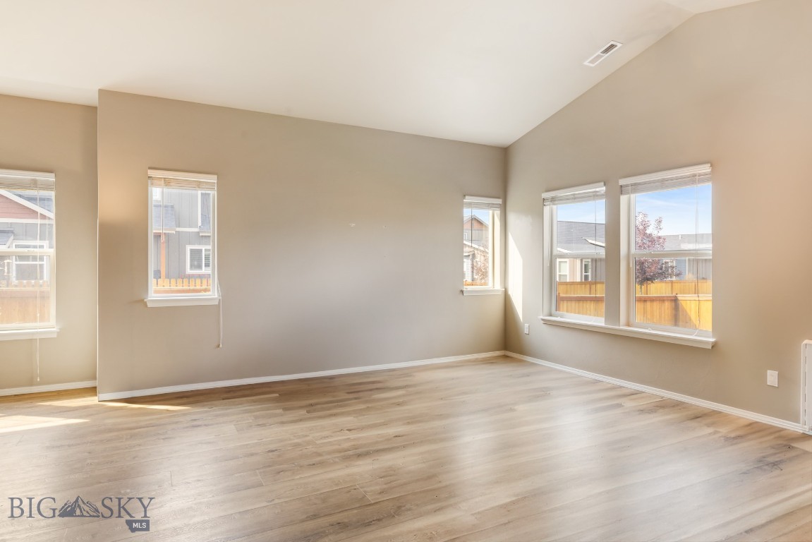 Bozeman, Montana 59718, United States, 3 Bedrooms Bedrooms, ,2 BathroomsBathrooms,Residential,Contingent,113999