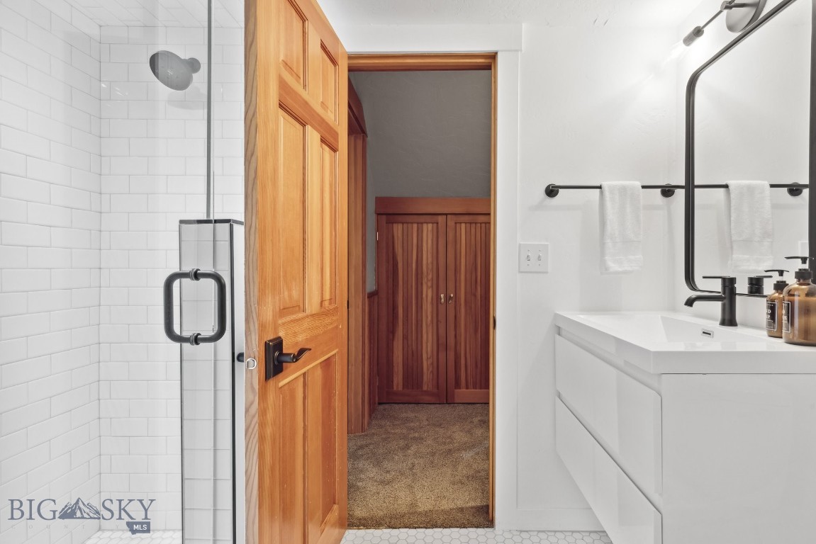 Bozeman, Montana 59715, United States, 5 Bedrooms Bedrooms, ,5 BathroomsBathrooms,Residential,Active,44002