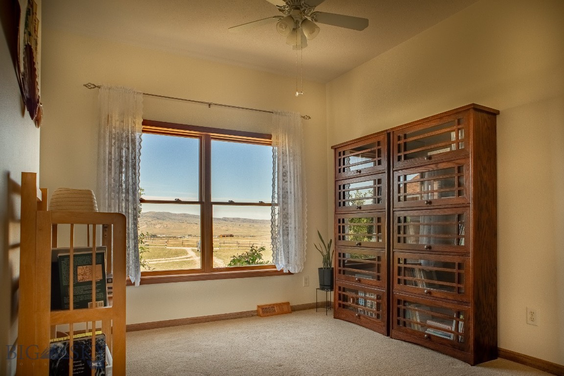 Livingston, Montana 59047, United States, 3 Bedrooms Bedrooms, ,2 BathroomsBathrooms,Residential,Contingent,63631