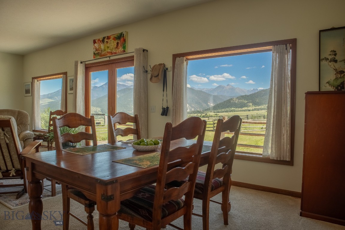 Livingston, Montana 59047, United States, 3 Bedrooms Bedrooms, ,2 BathroomsBathrooms,Residential,Contingent,63631