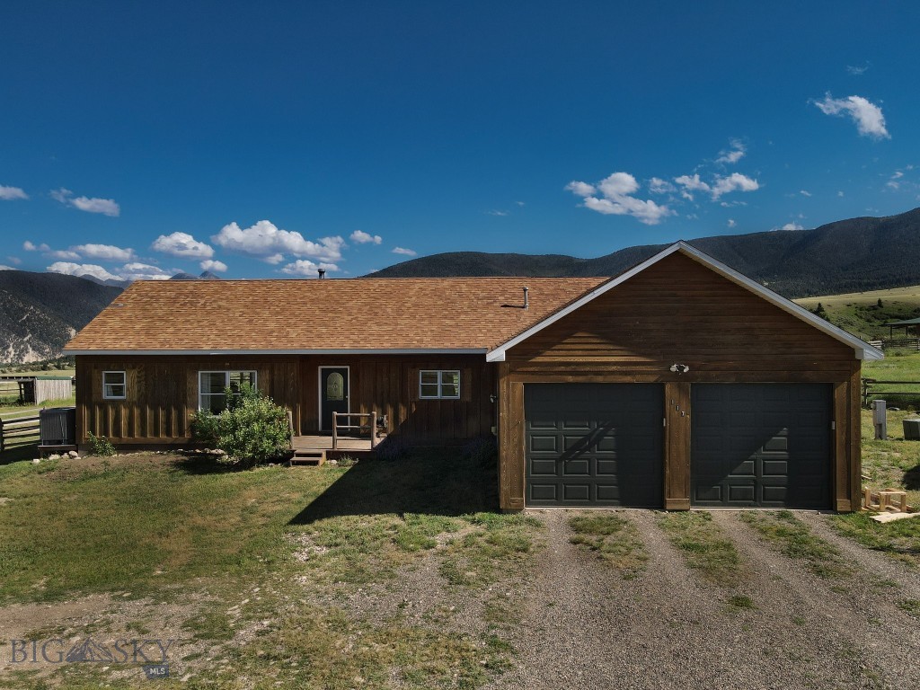 Livingston, Montana 59047, United States, 3 Bedrooms Bedrooms, ,2 BathroomsBathrooms,Residential,Contingent,63631