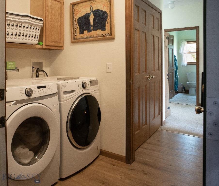 Livingston, Montana 59047, United States, 3 Bedrooms Bedrooms, ,2 BathroomsBathrooms,Residential,Contingent,63631