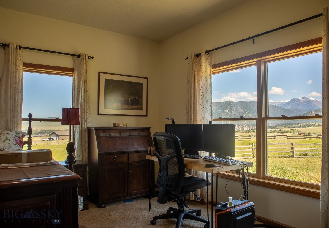 Livingston, Montana 59047, United States, 3 Bedrooms Bedrooms, ,2 BathroomsBathrooms,Residential,Contingent,63631