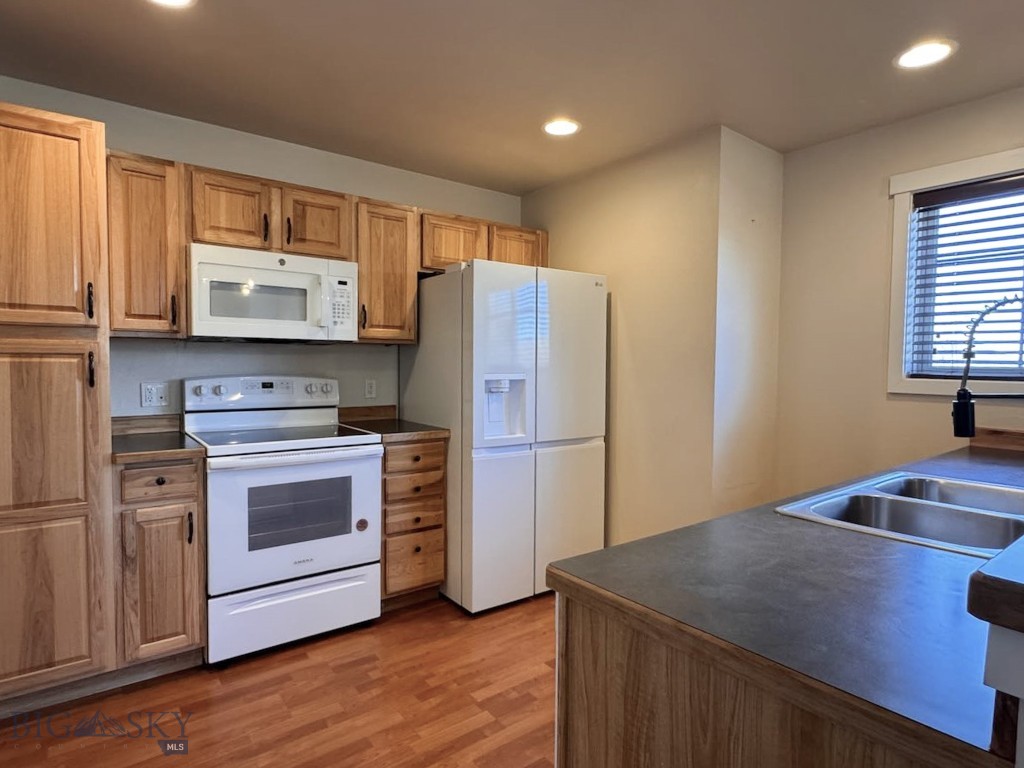 Falcon Hollow - Residential