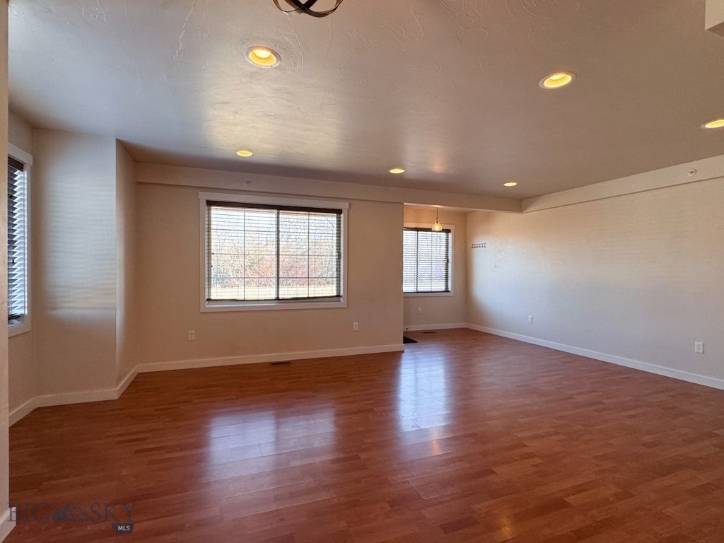 Falcon Hollow - Residential