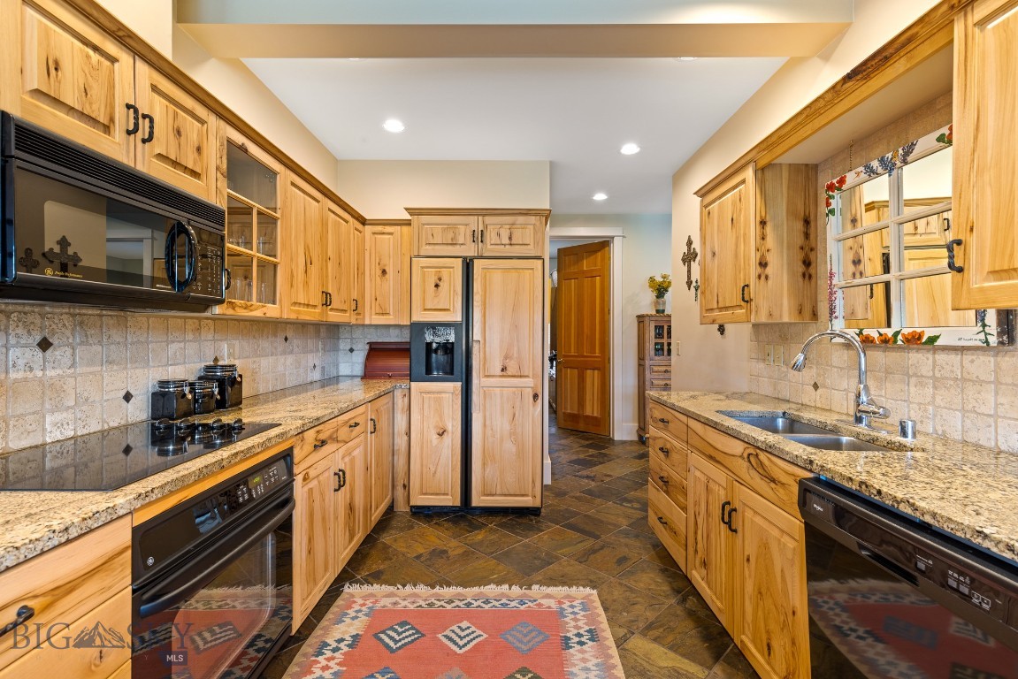 Crail Creek Club Condos - Residential