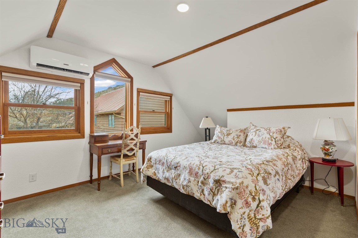 Solar Mountain - Residential