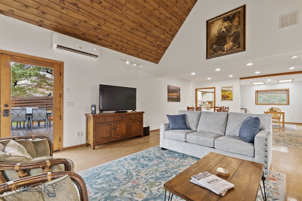 Solar Mountain - Residential