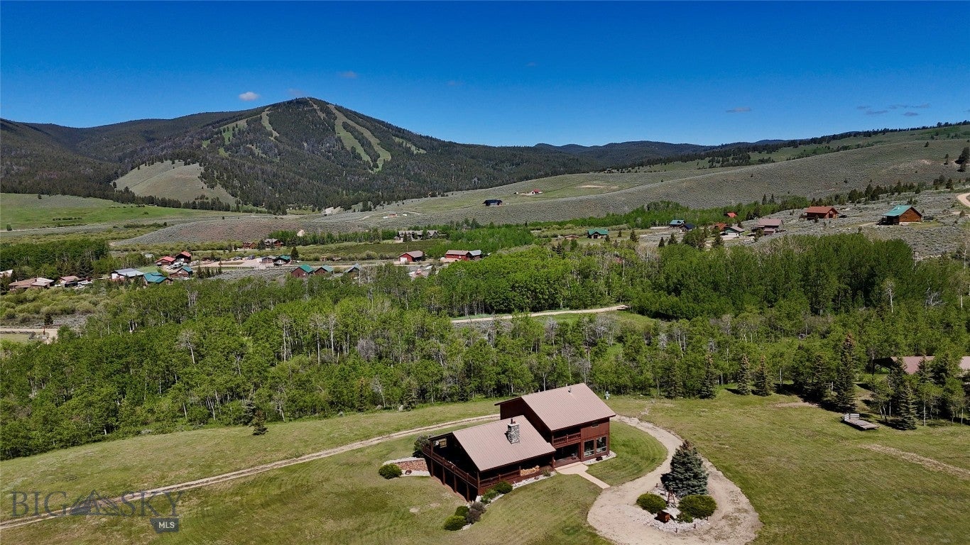 1105 Clark Creek