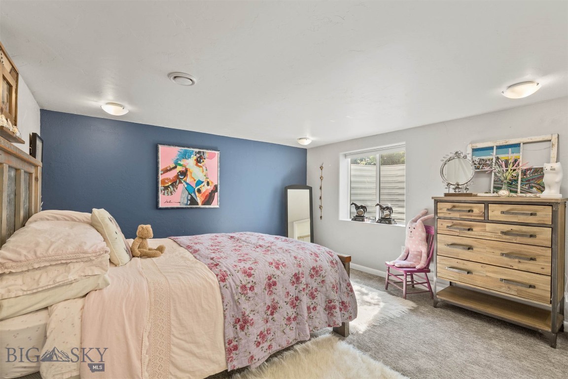 Manhattan, Montana 59741, United States, 5 Bedrooms Bedrooms, ,2 BathroomsBathrooms,Residential,Contingent,50414