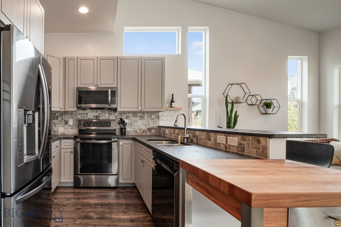 Pine Meadow - Residential