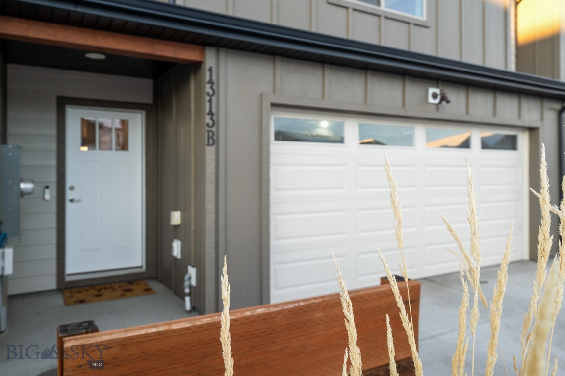 Belgrade, Montana 59714, United States, 3 Bedrooms Bedrooms, ,3 BathroomsBathrooms,Residential,Contingent,64922