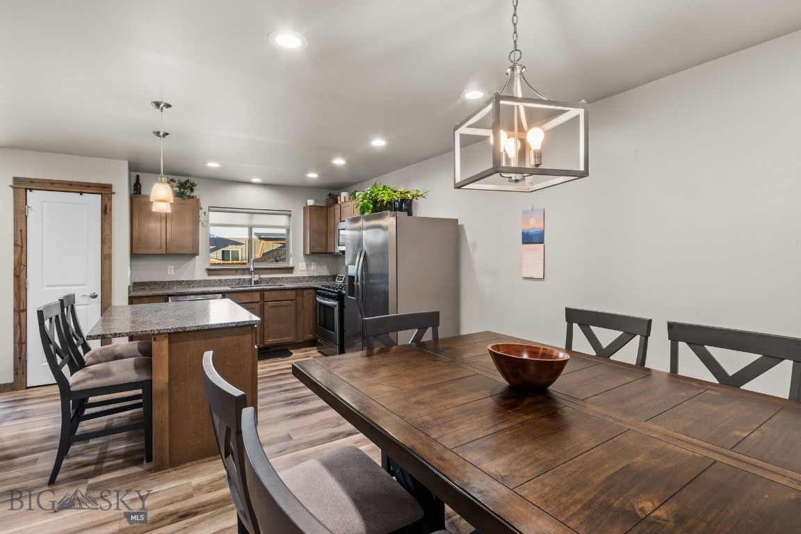 Belgrade, Montana 59714, United States, 3 Bedrooms Bedrooms, ,3 BathroomsBathrooms,Residential,Contingent,64922