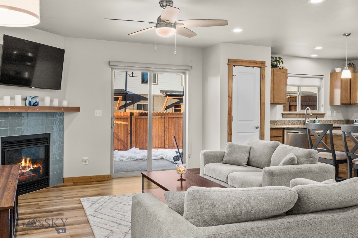 Belgrade, Montana 59714, United States, 3 Bedrooms Bedrooms, ,3 BathroomsBathrooms,Residential,Contingent,64922