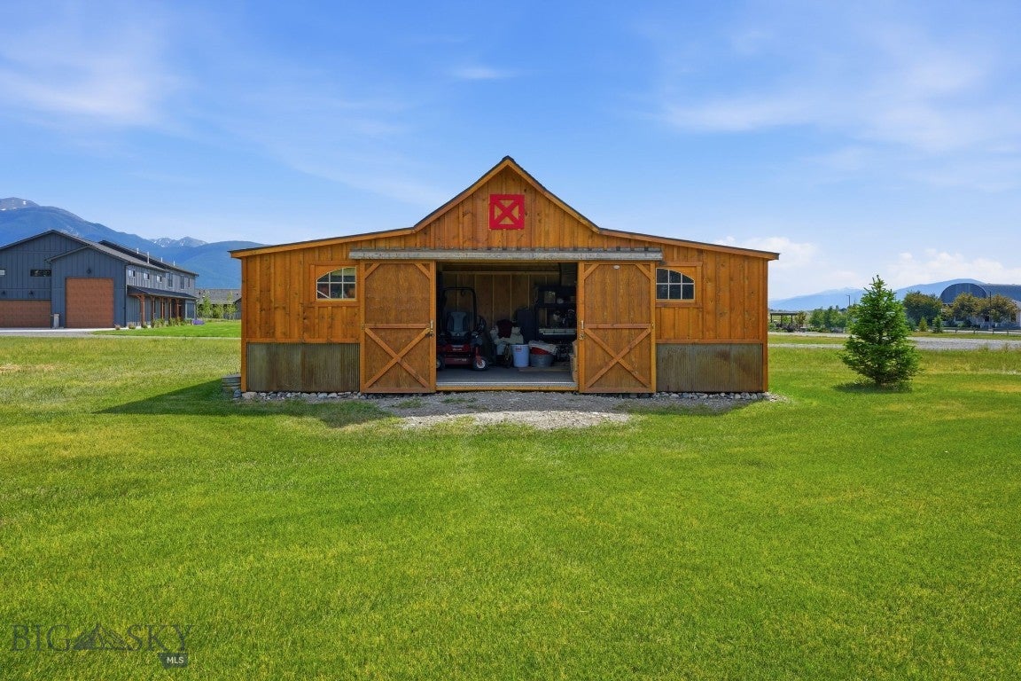 18 Obsidian Road