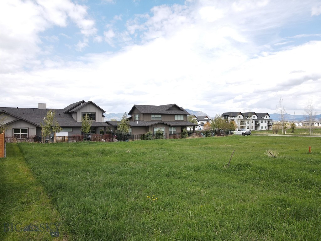 Southbridge - Land