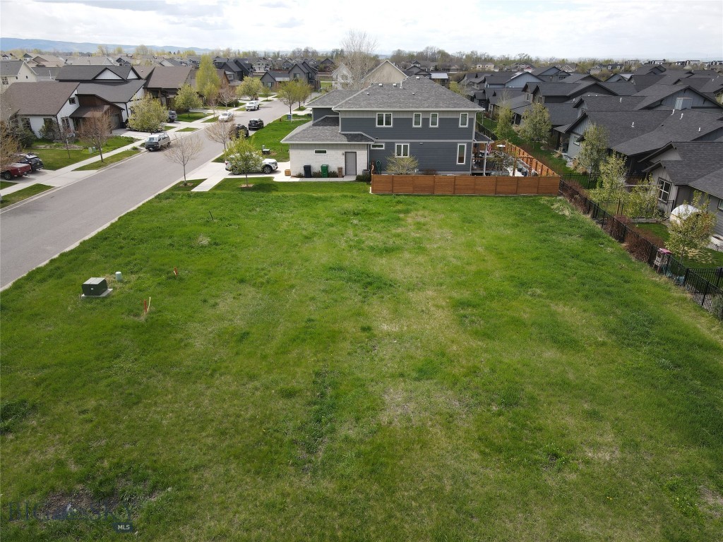 Southbridge - Land