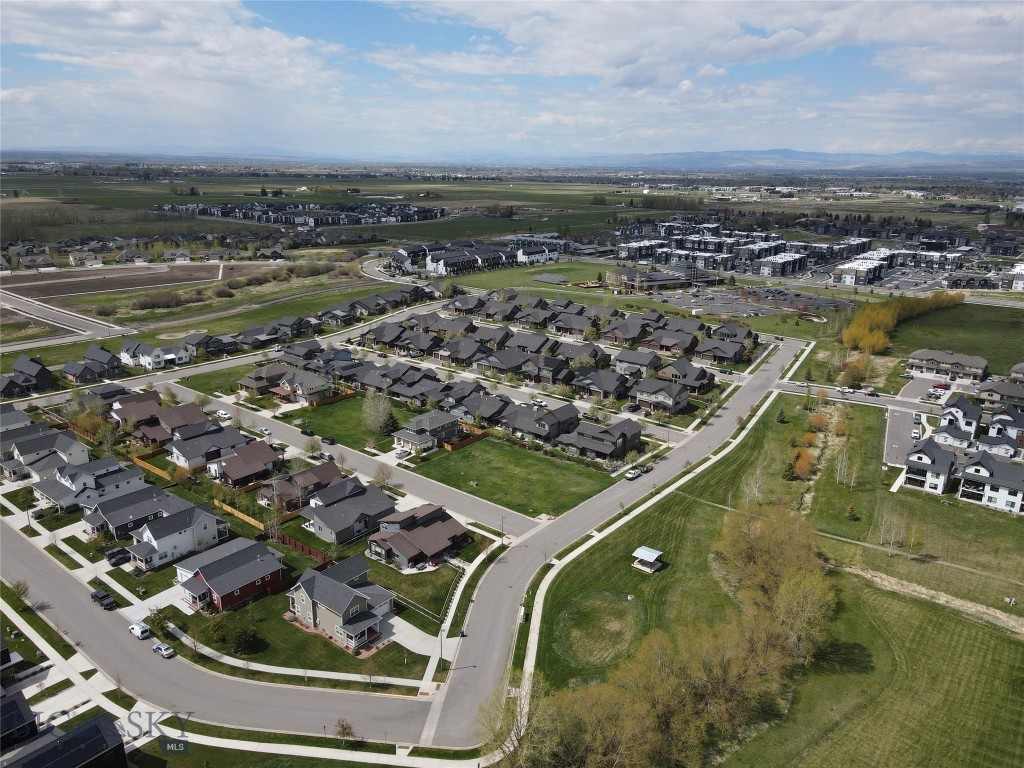 Southbridge - Land