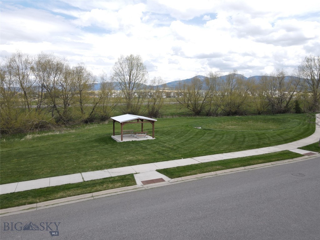 Southbridge - Land
