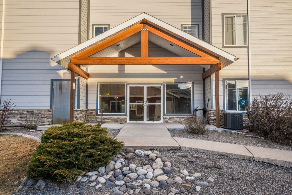 River Rock and Royal Village - Residential