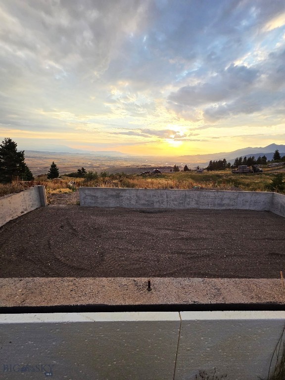 Yellowstone Basin Properties - Land